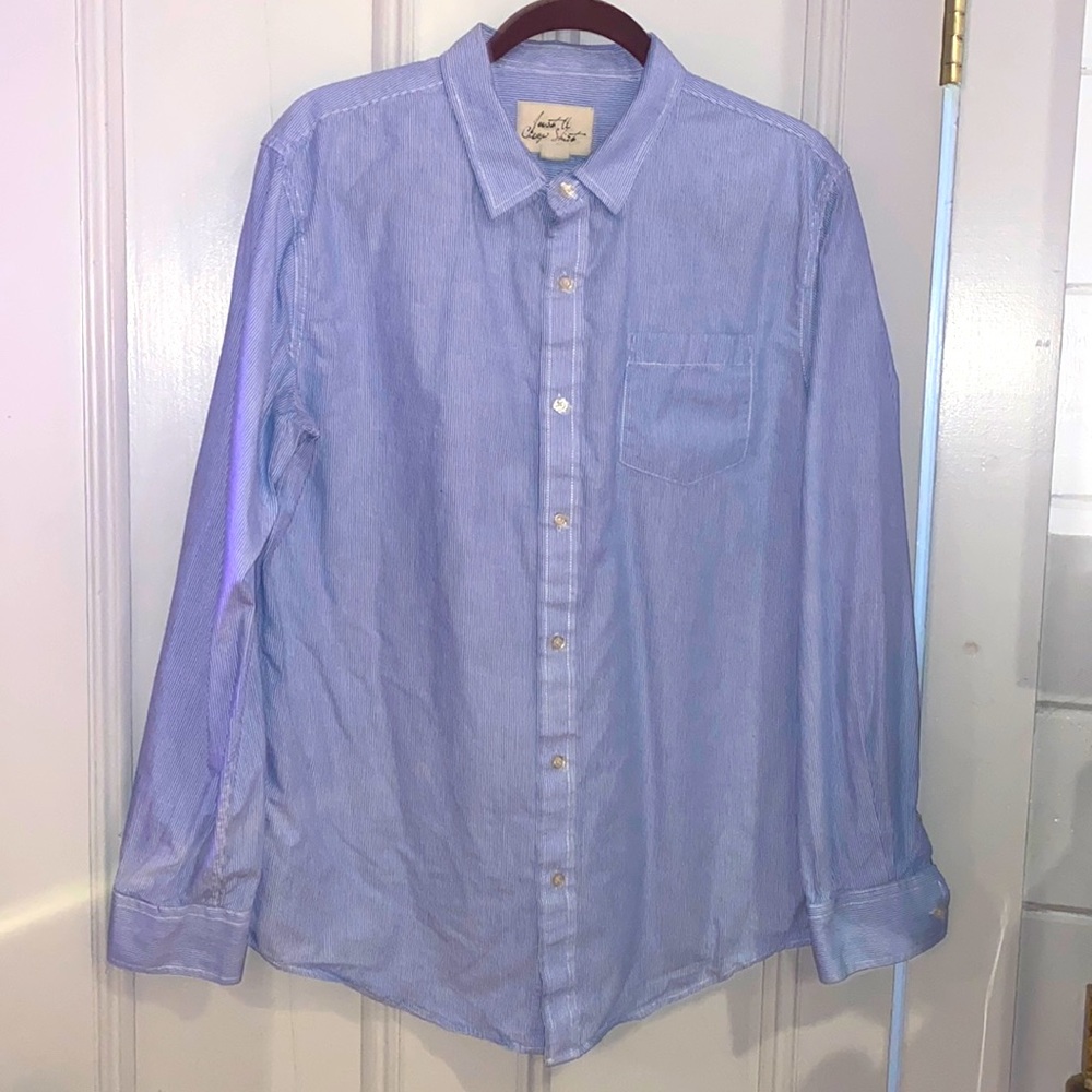 MENS BUTTON DOWN COTTON SHIRT WITH THIN NAVY PINSTRIPES!